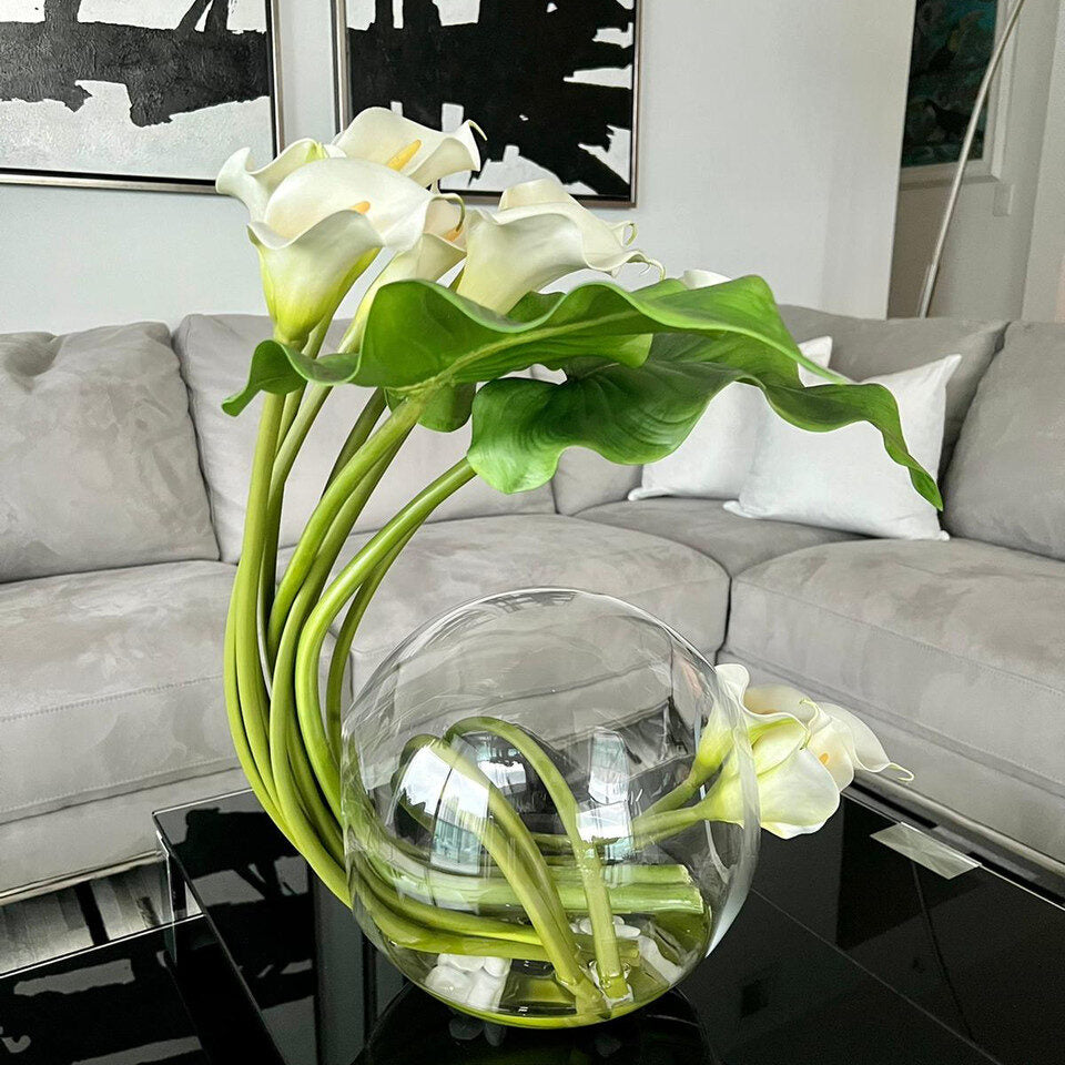 Crosswinds vase with calla lilies
(Out of Stock)